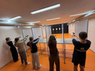 ⠀